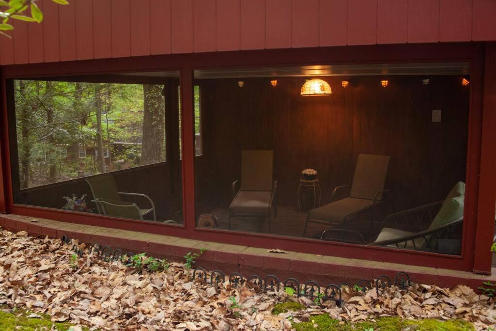 Lakeside Retreat: Pet-Friendly Cabin with Hot Tub & Outdoor Activities Mount Gretna Exterior photo