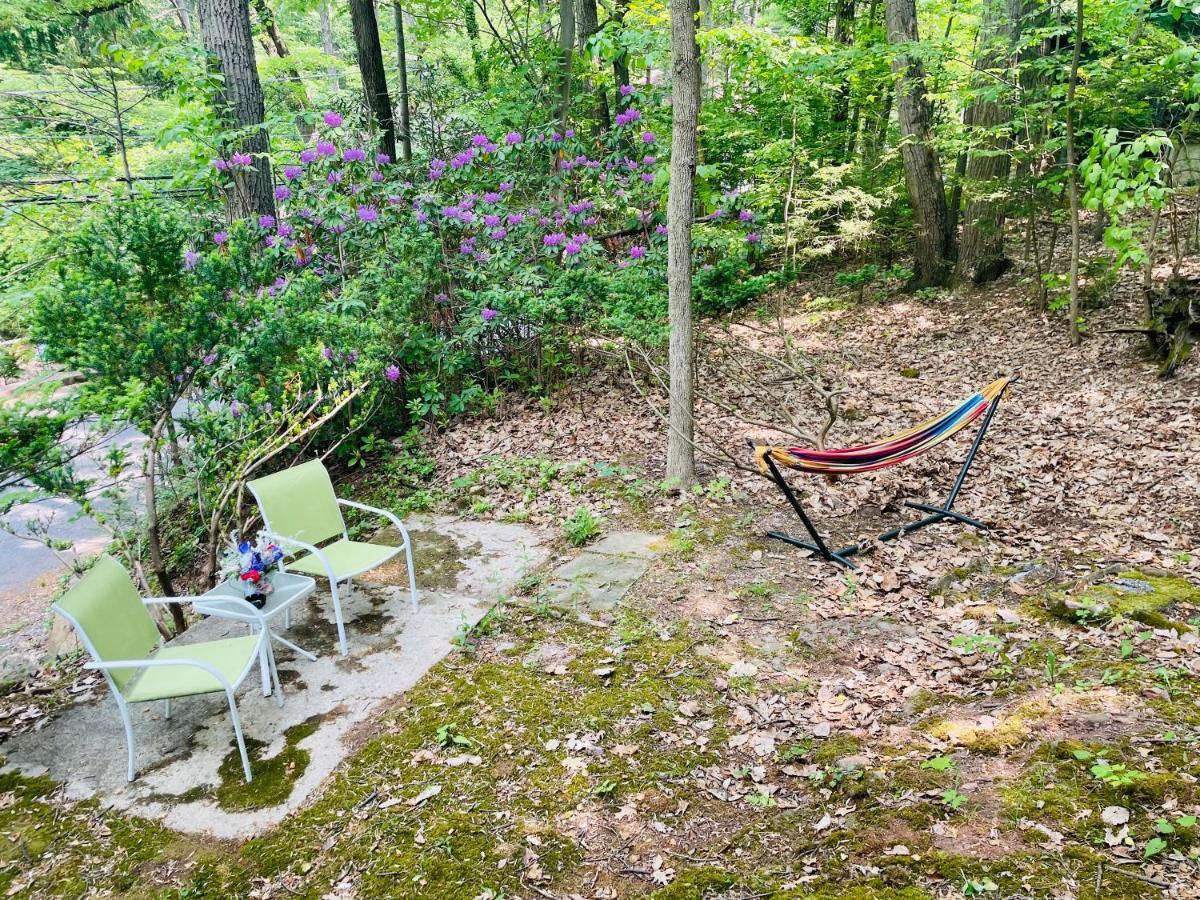 Lakeside Retreat: Pet-Friendly Cabin with Hot Tub & Outdoor Activities Mount Gretna Exterior photo